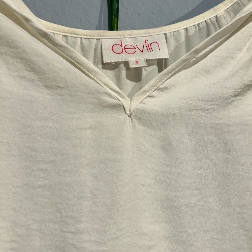 blouse - Picture 2 of 5